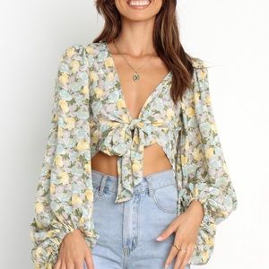 NWT Petal & Pup tie front crop top